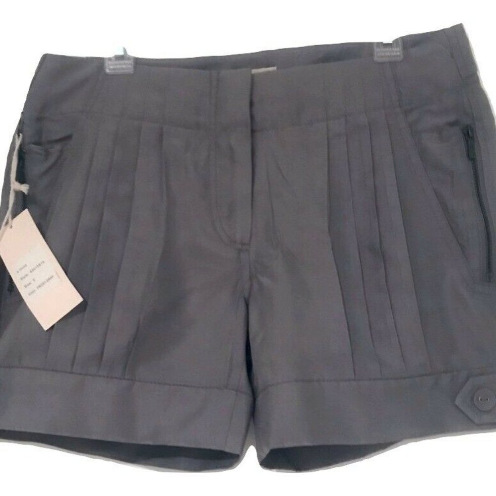 A. Moss Pleated Shorts Frost Gray Size 0